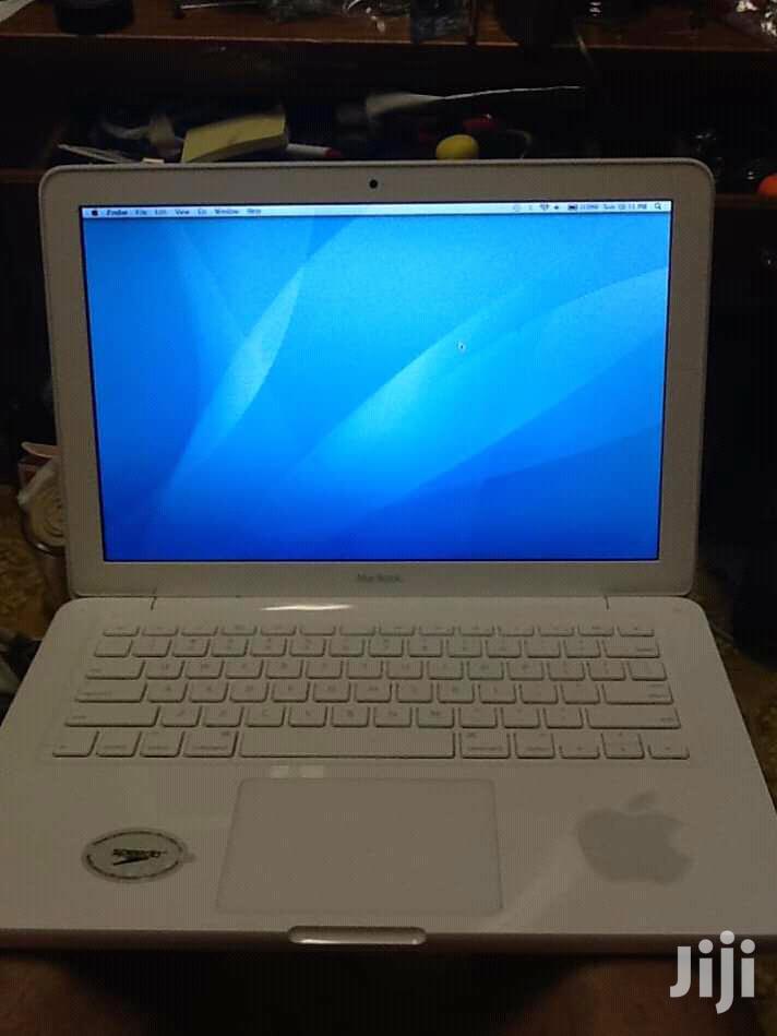 Laptop Apple MacBook 4GB Intel Core 2 Duo HDD 320GB