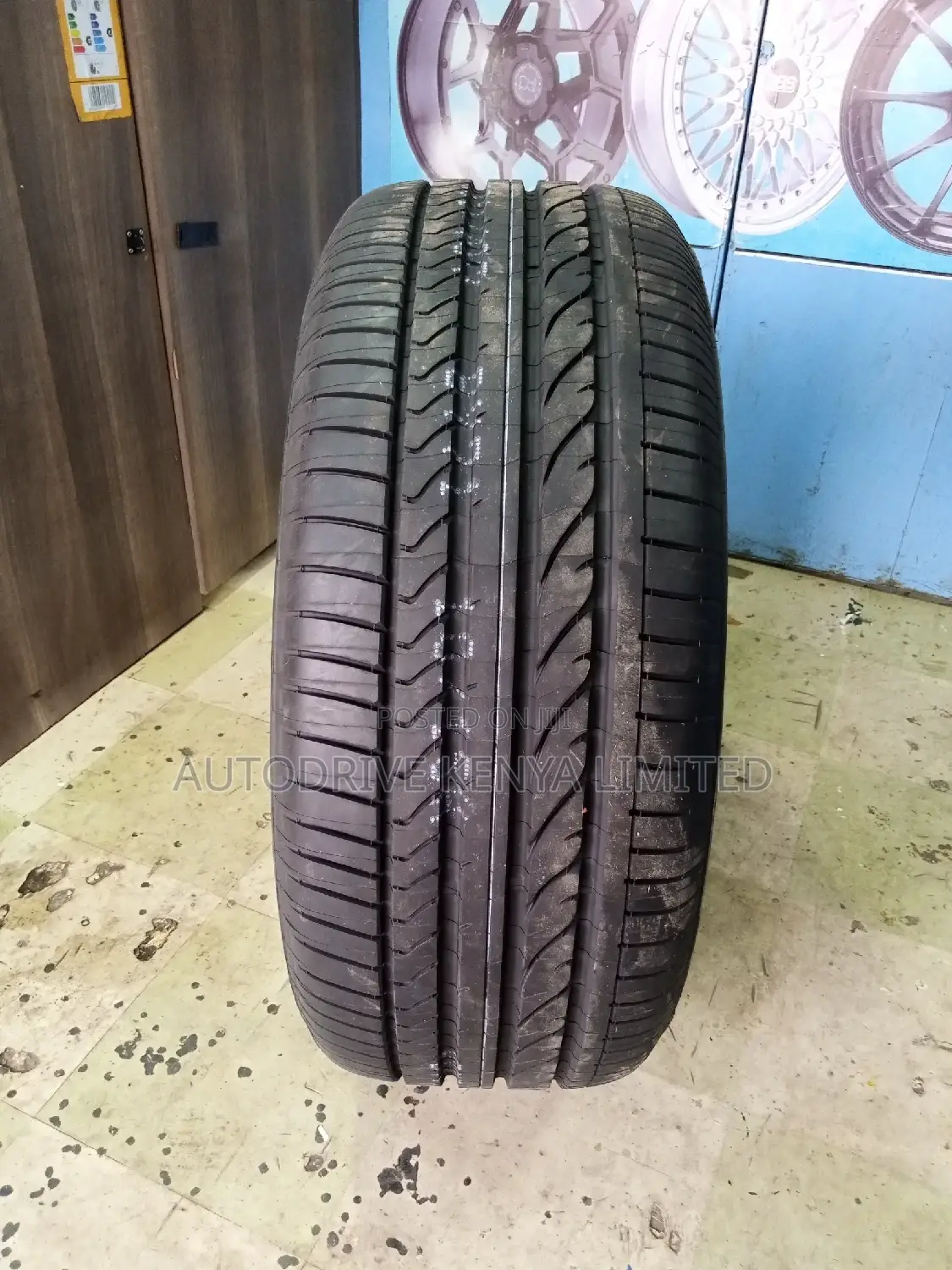 285/50r20 Bridgestone Tyre