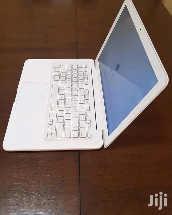 Laptop Apple MacBook 4GB Intel Core 2 Duo HDD 320GB