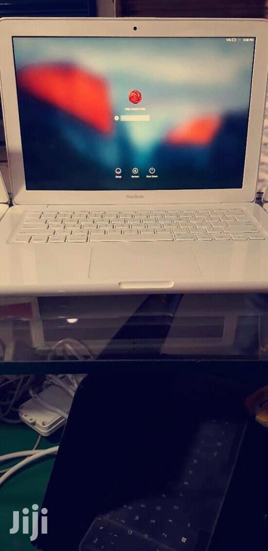 Laptop Apple MacBook 4GB Intel Core 2 Duo HDD 320GB