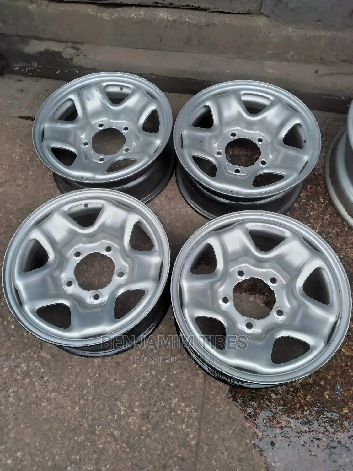ORIGINAL RIMS Sizes 16 Inch Set for Landcruiser Tubeles Set.