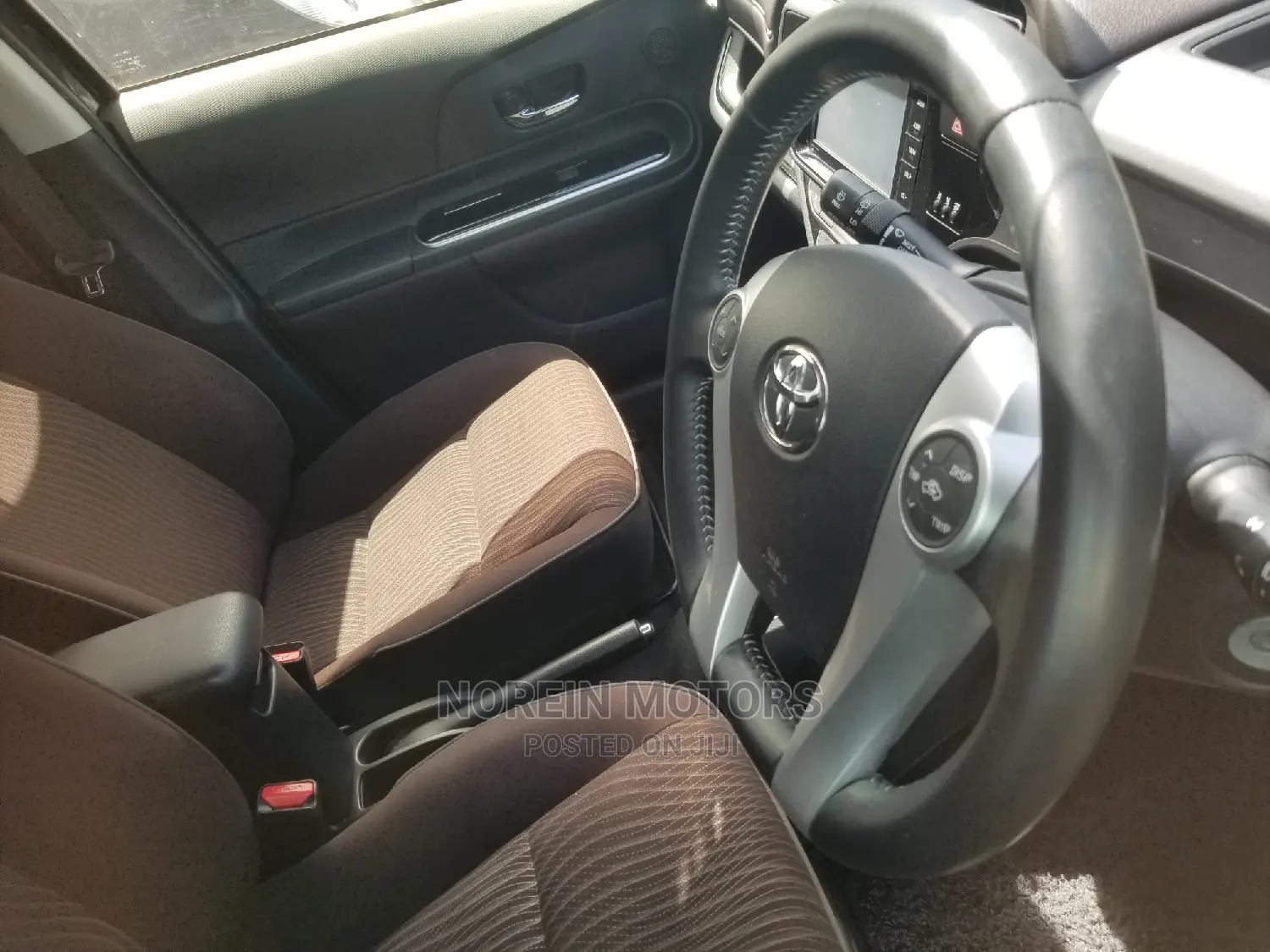 Toyota Aqua 2015 Black