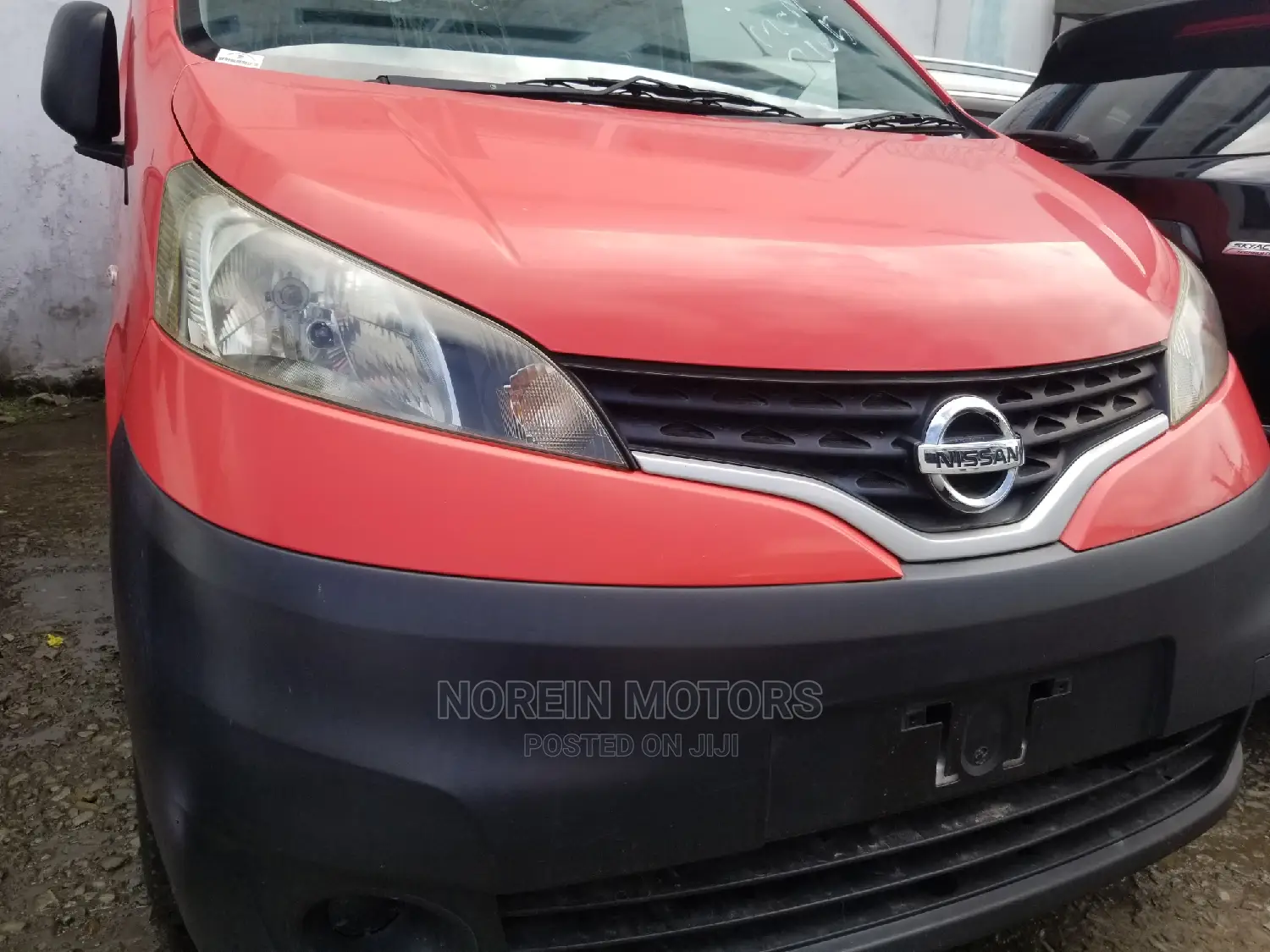 Nissan NV200 SV 2015 Orange