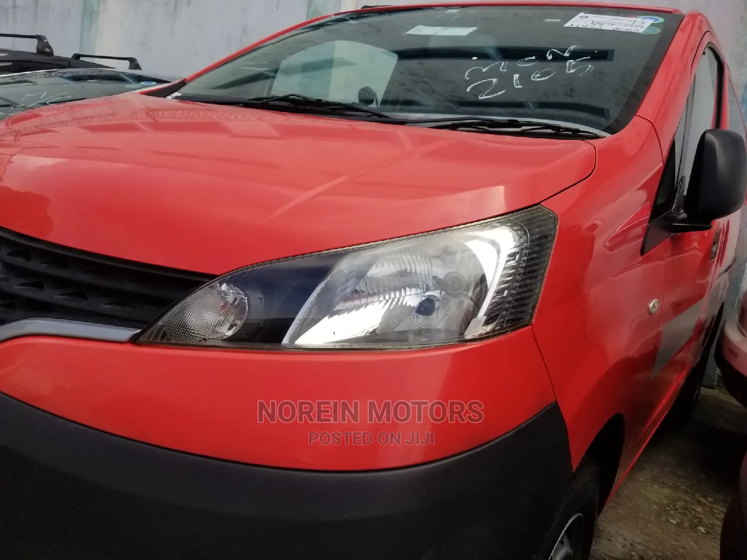 Nissan NV200 SV 2015 Orange