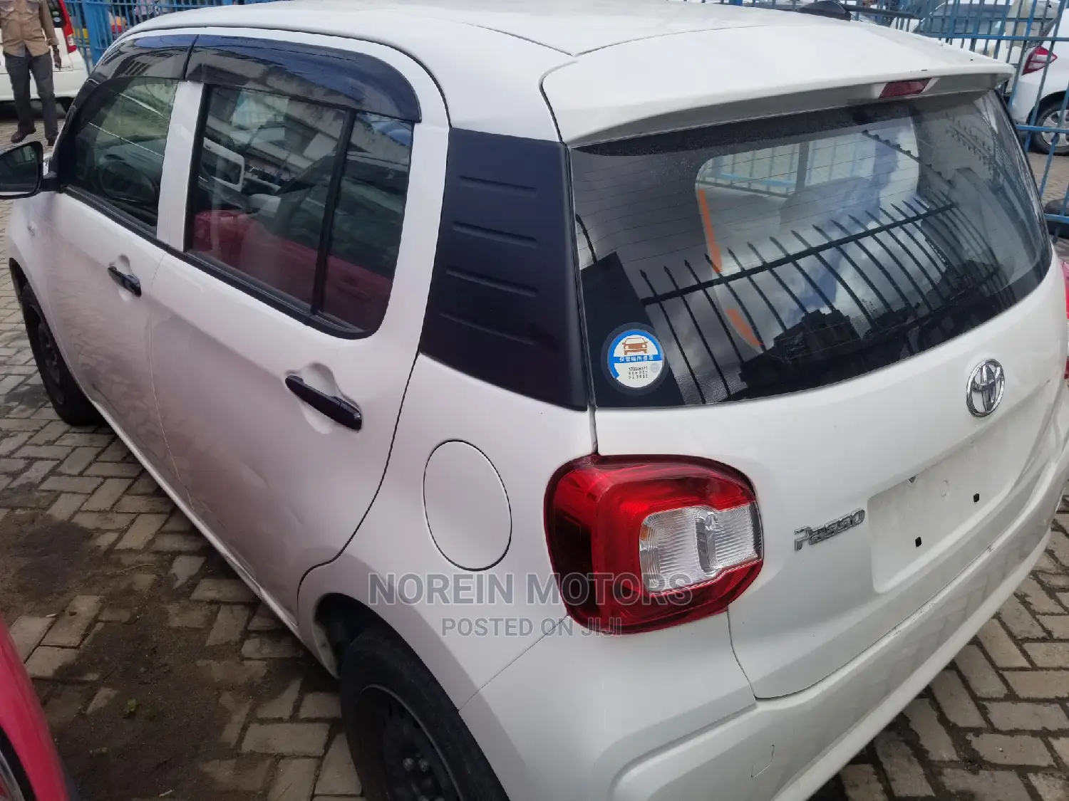 Toyota Passo 1.0 FWD 2015 Pearl