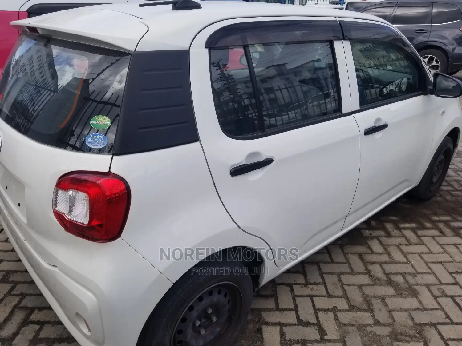 Toyota Passo 1.0 FWD 2015 Pearl