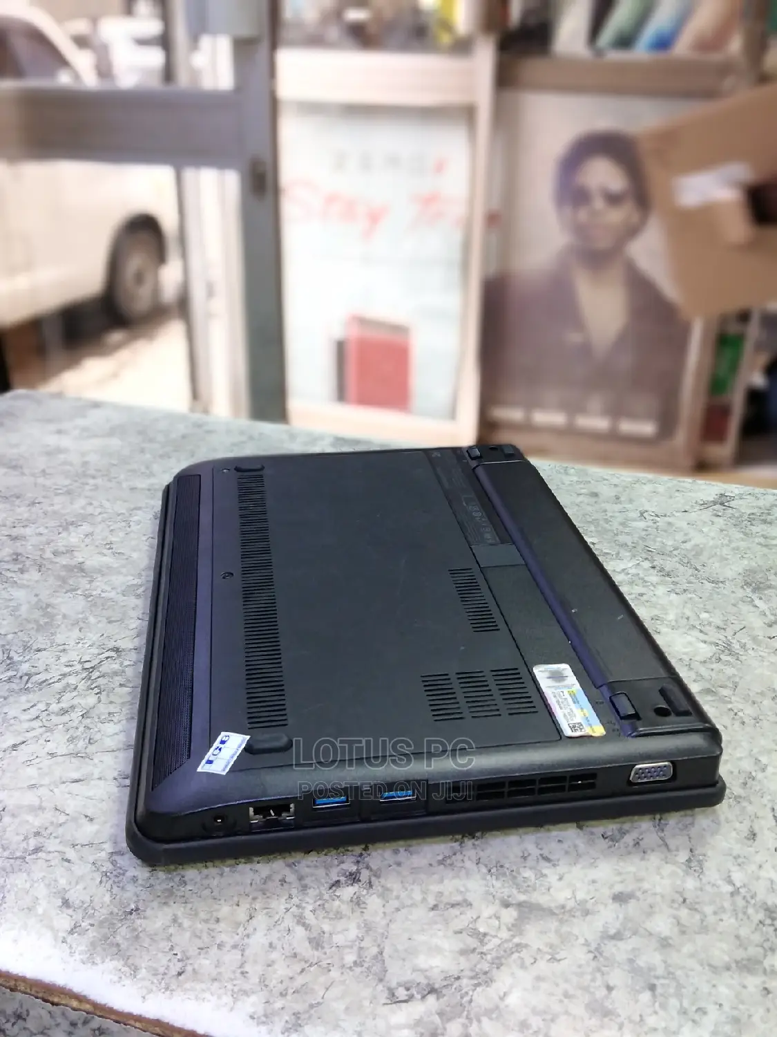 Laptop Lenovo ThinkPad X131e 4GB Intel Celeron HDD 320GB