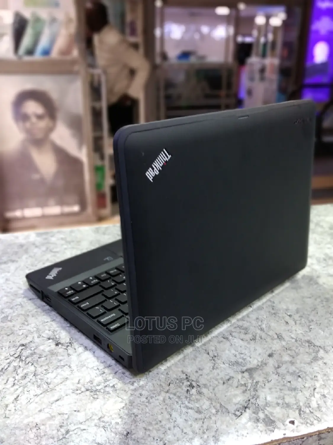 Laptop Lenovo ThinkPad X131e 4GB Intel Celeron HDD 320GB