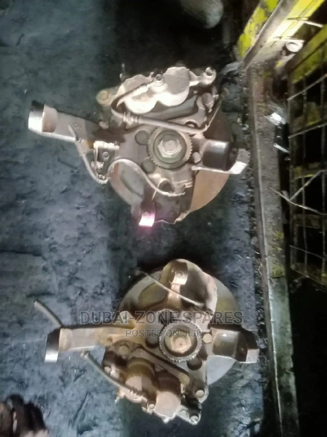Front Wheel Hubs Complete Nissan Caravan E25,Zd30.
