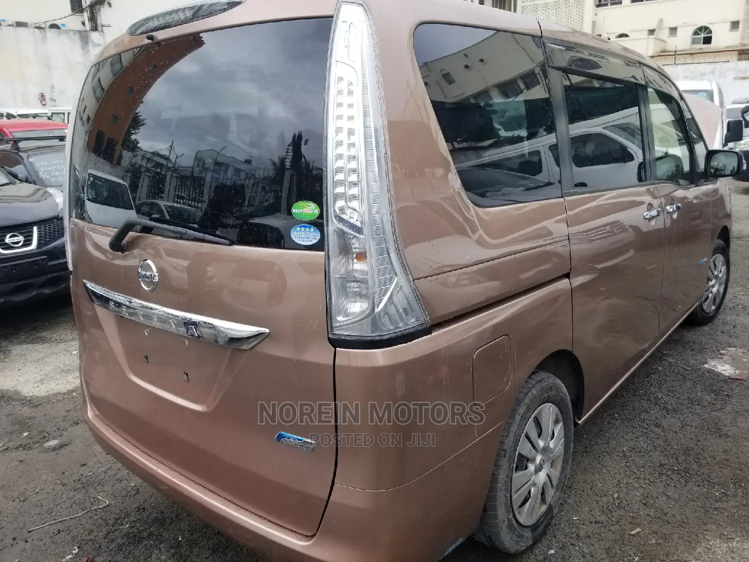 Nissan Serena 2015 Brown