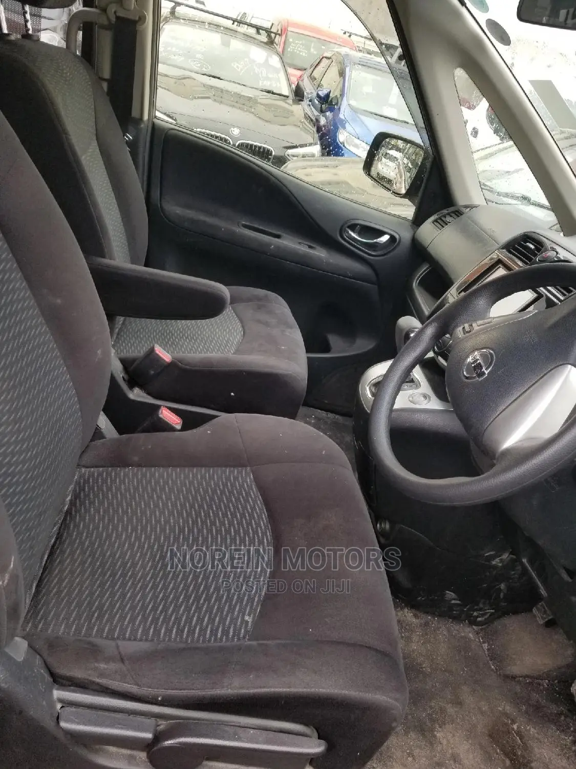 Nissan Serena 2015 Brown