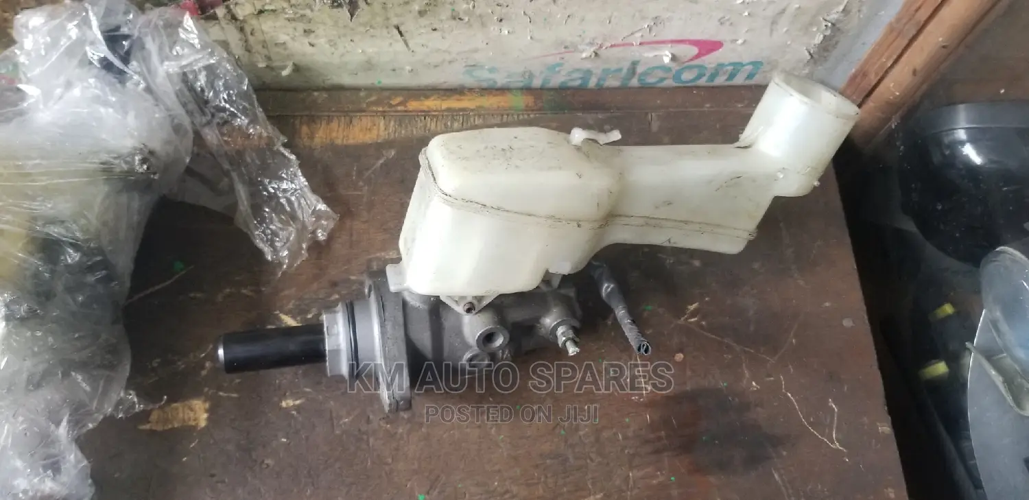 Toyota Sienta Brake Master Cylinder.