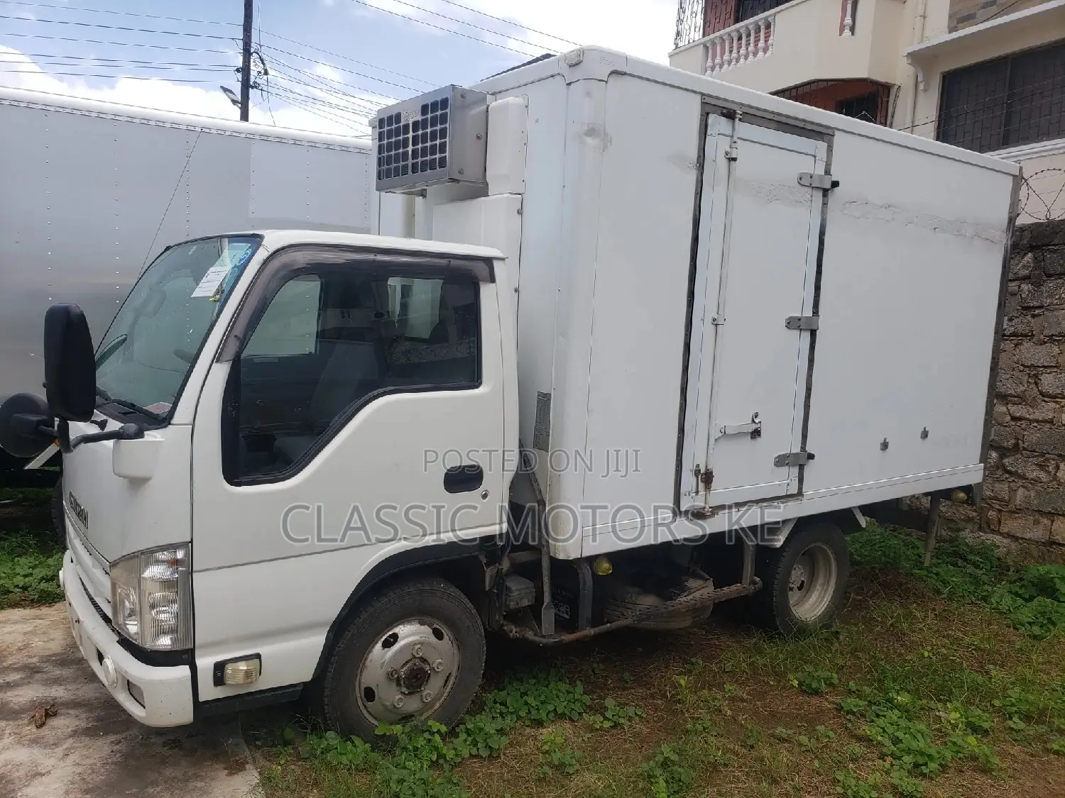 Isuzu Elf, 2 Ton and Other Trucks