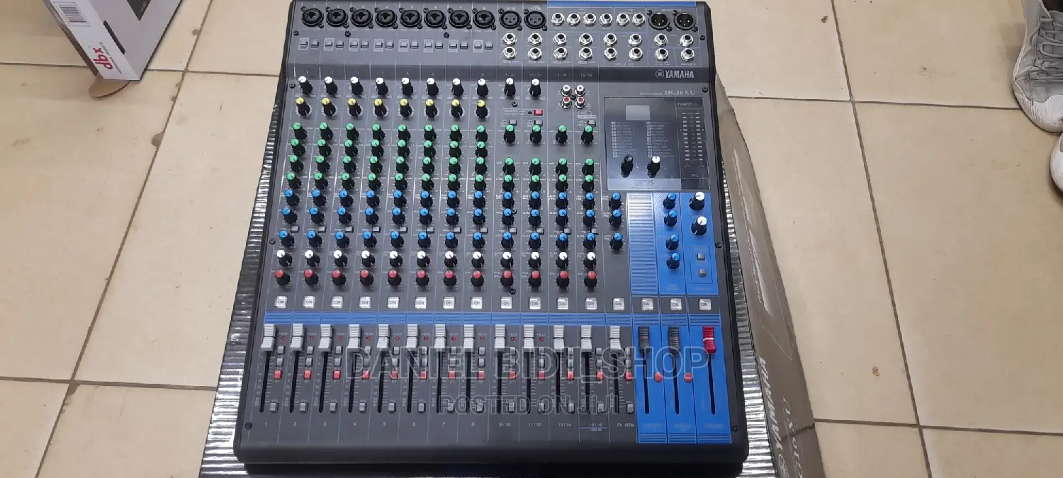 Original Yamaha 12channel Plain Mixer