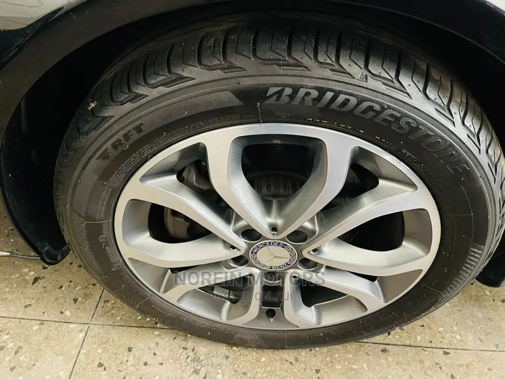 Mercedes-Benz C200 2015 Black