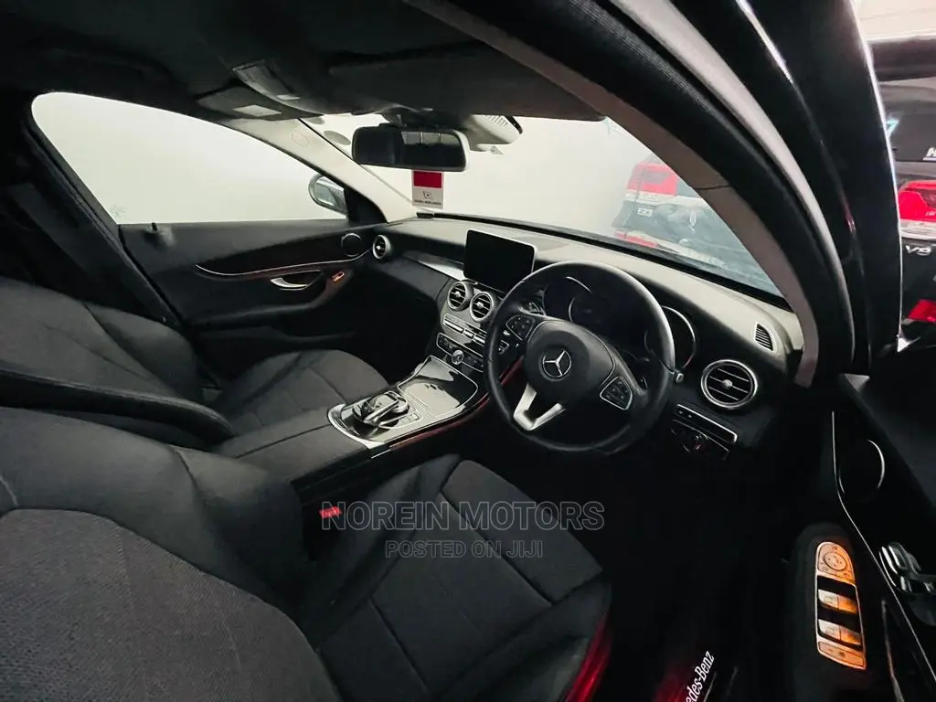 Mercedes-Benz C200 2015 Black