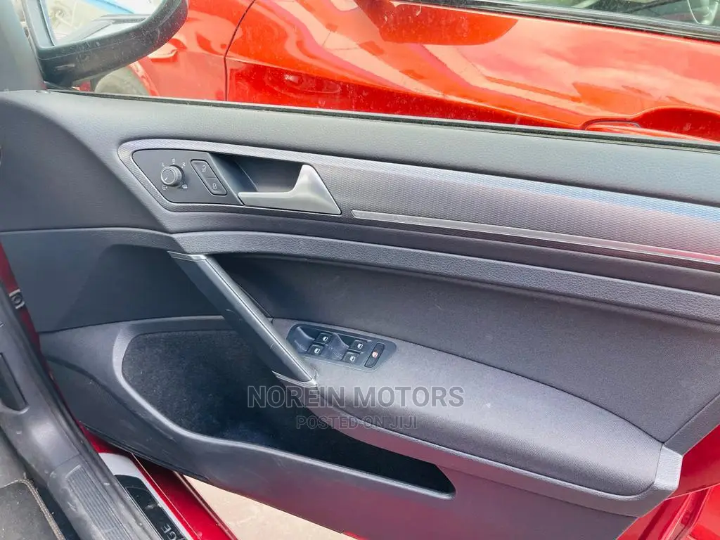 Volkswagen Golf 2015 Red