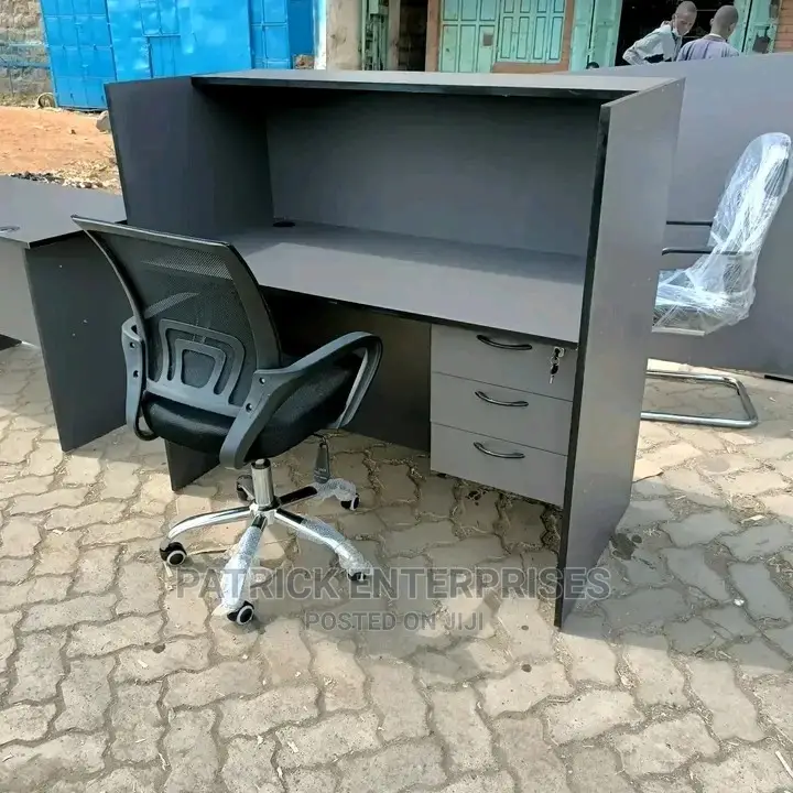 Executive Reception Desk 1.4 Mtrs Available