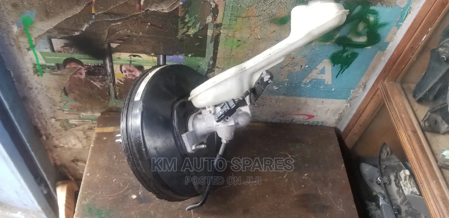 Mazda Cx9 Brake Booster/Master Cylinder.