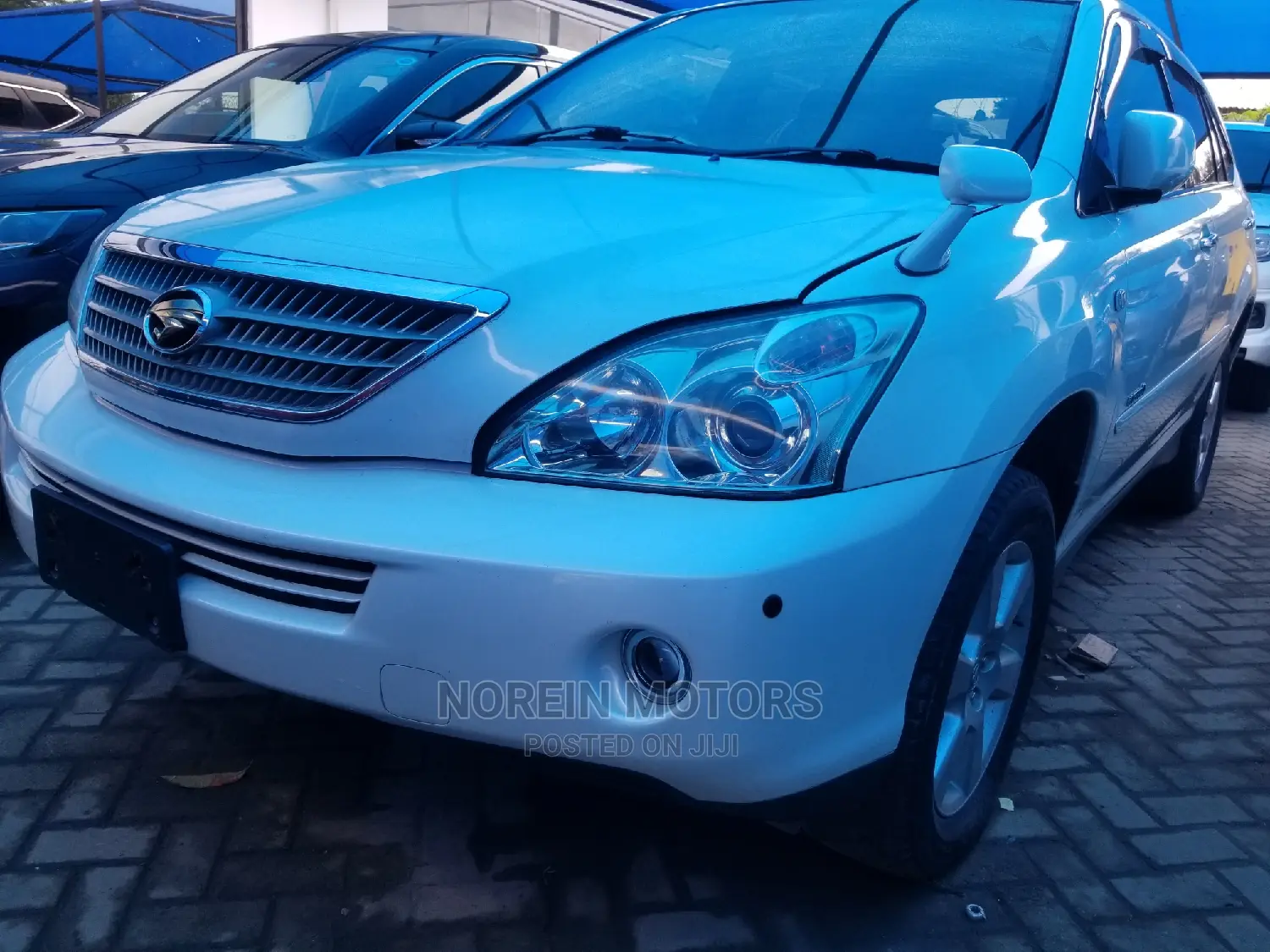 Toyota Harrier 3.3 Hybrid 4WD 2011 White