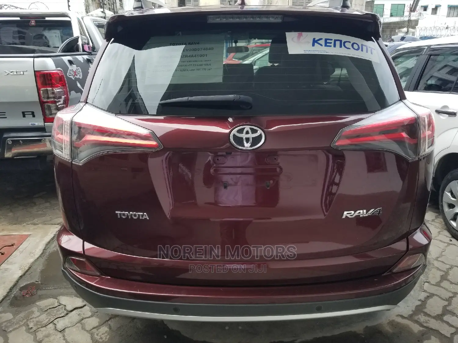 Toyota RAV4 LE 4dr SUV (2.5L 4cyl 6A) 2015 Red