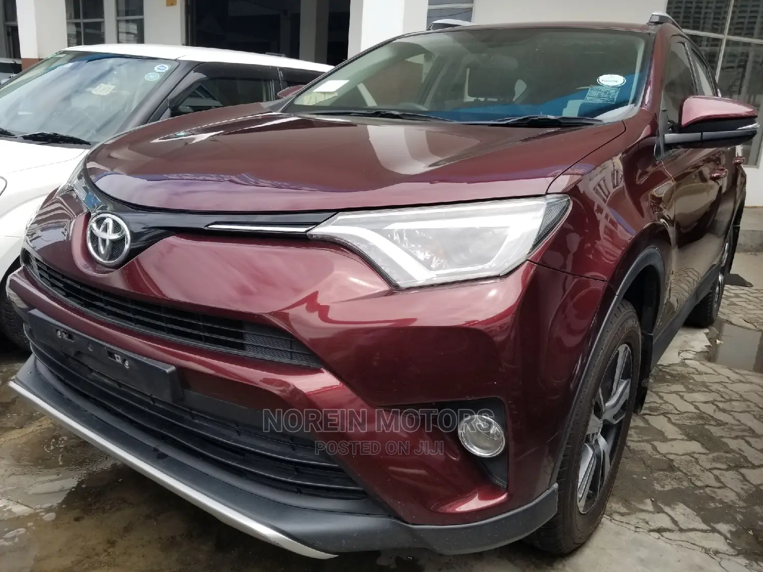 Toyota RAV4 LE 4dr SUV (2.5L 4cyl 6A) 2015 Red