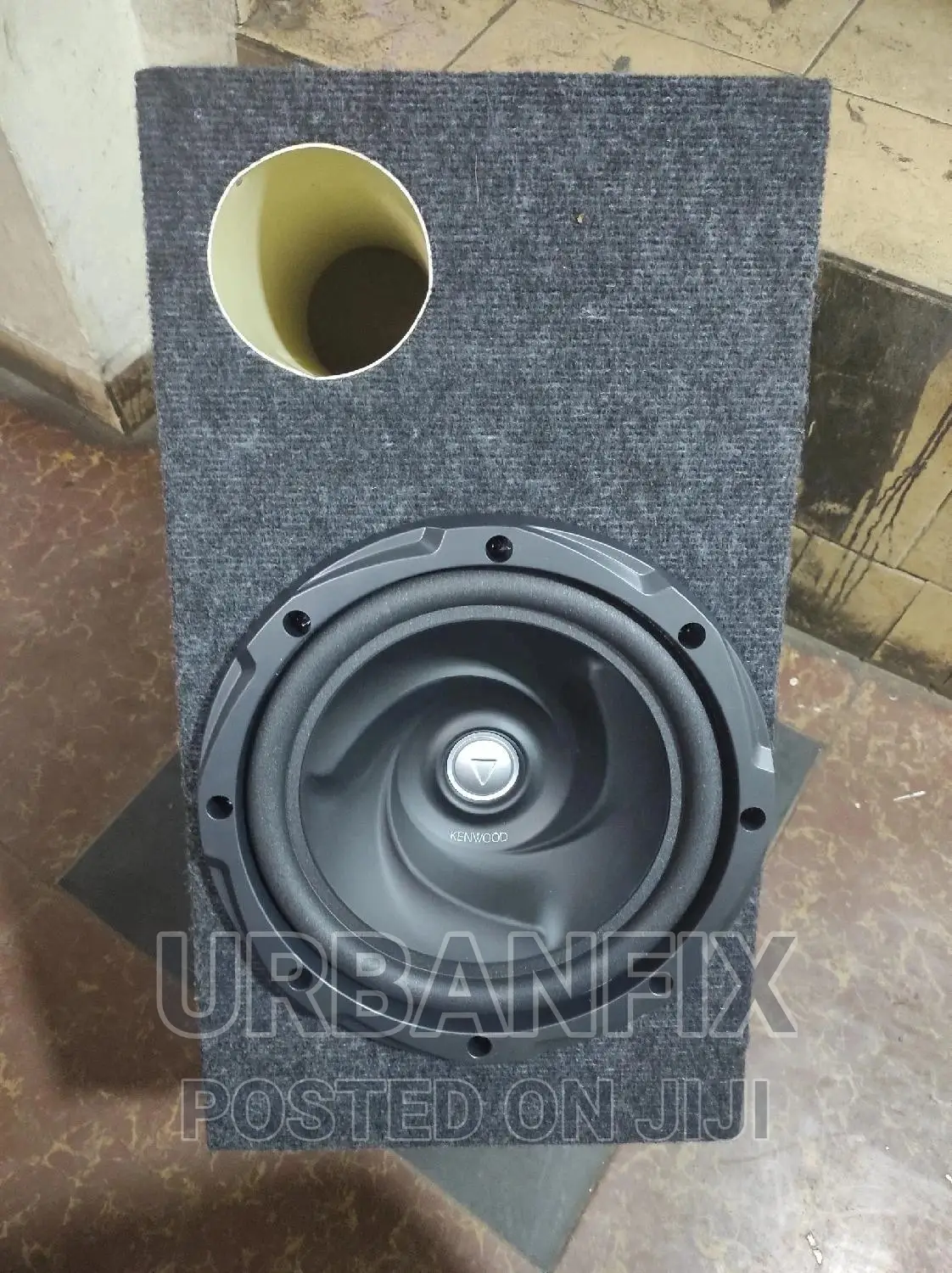 Brand New Kenwood 1000 Watts With Cabinet