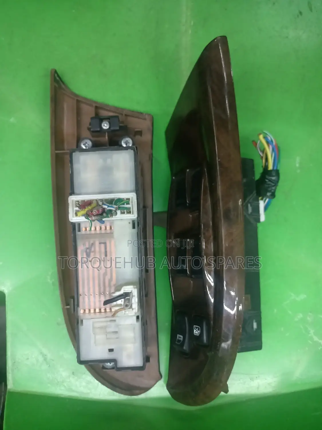 Nissan Sunny B15 Main Door Switch