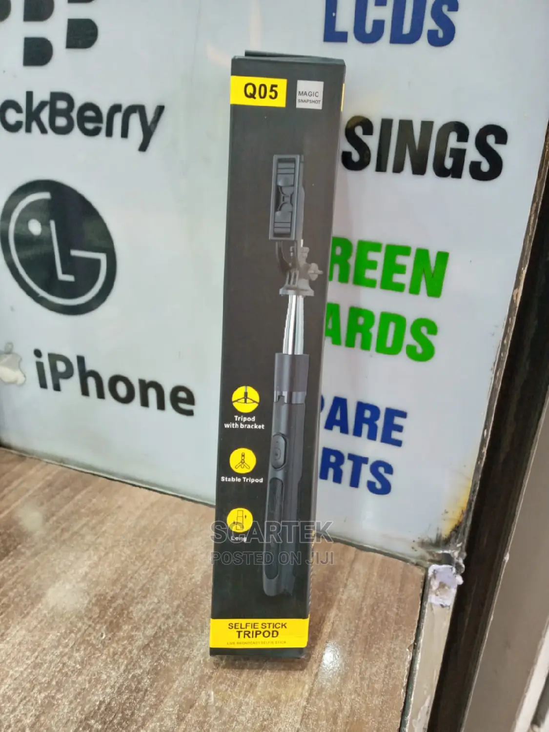 Selfie Stick Tripod Q05