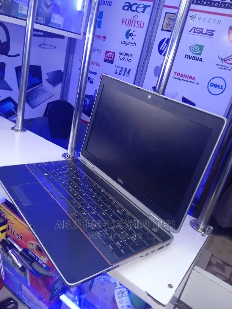 Laptop Dell 4GB Intel Core I7 HDD 500GB