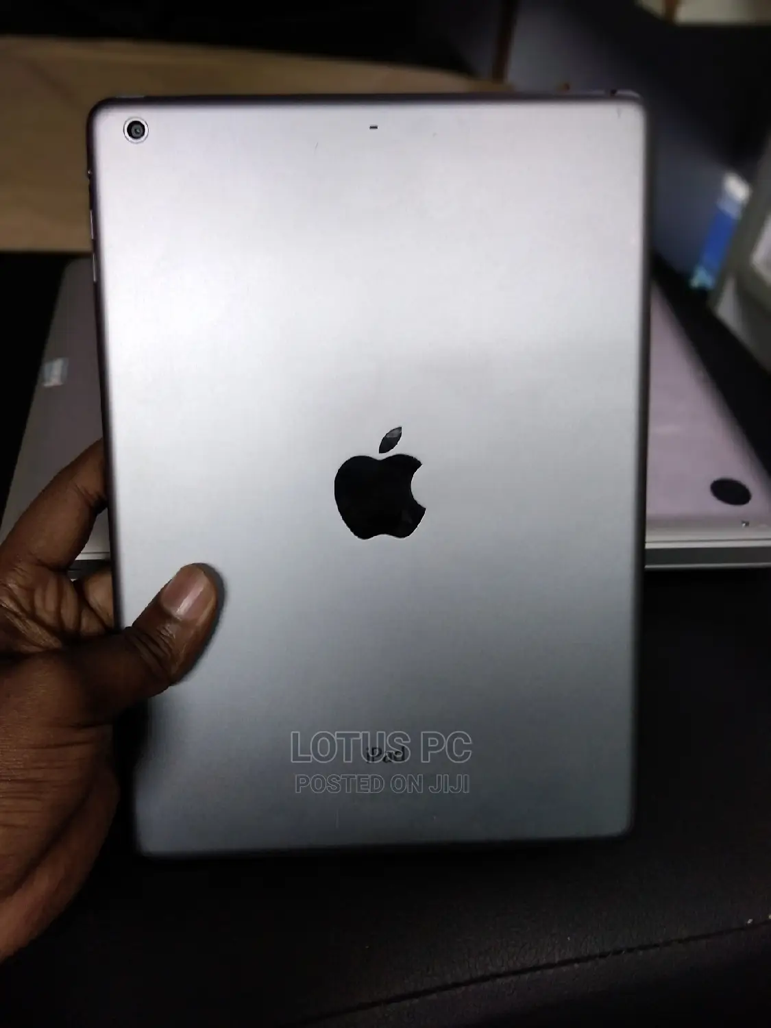 Apple iPad Wi-Fi 32 GB Gray