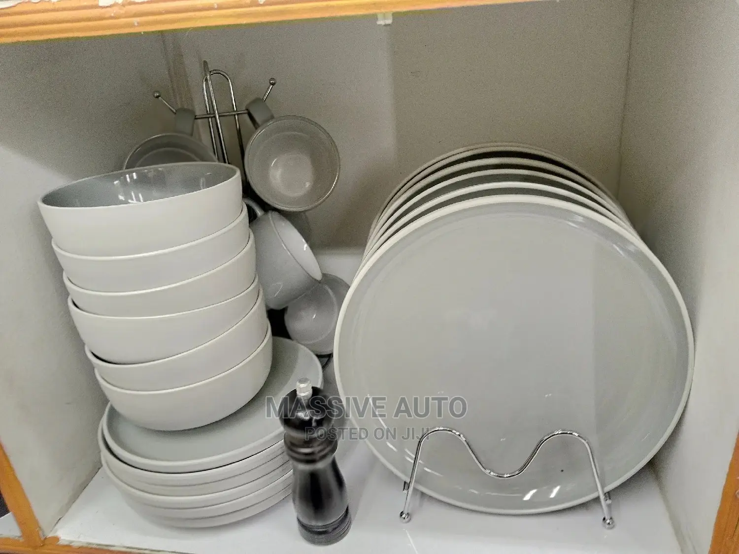 Dinner Set Available