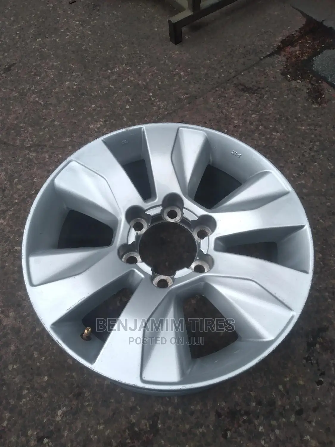 Original Rim for Toyota Hilux Double Cab Size 17 Inch.