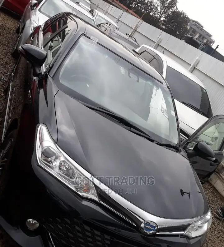 Toyota Fielder 2016 Front Windscreen