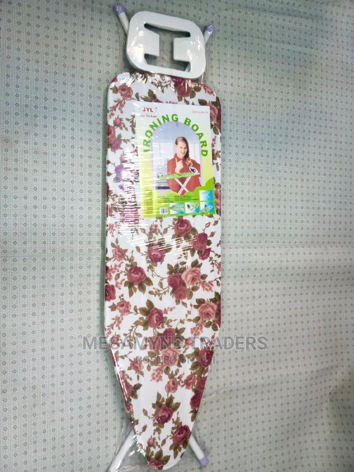 Ironing Board/Foldable Ironing Board