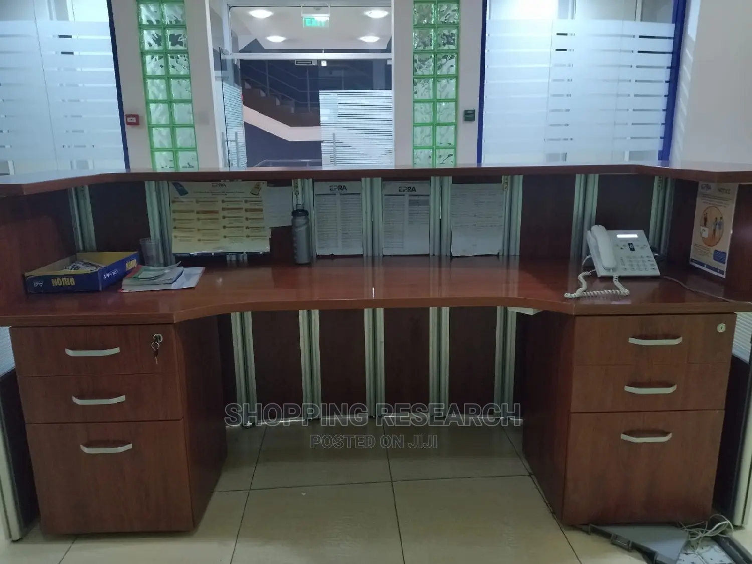 Reception Counter With Aluminium Partition