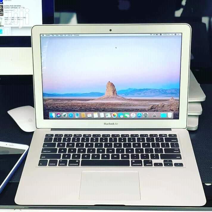 Laptop Apple MacBook Air 8GB Intel Core i5 SSD 256GB