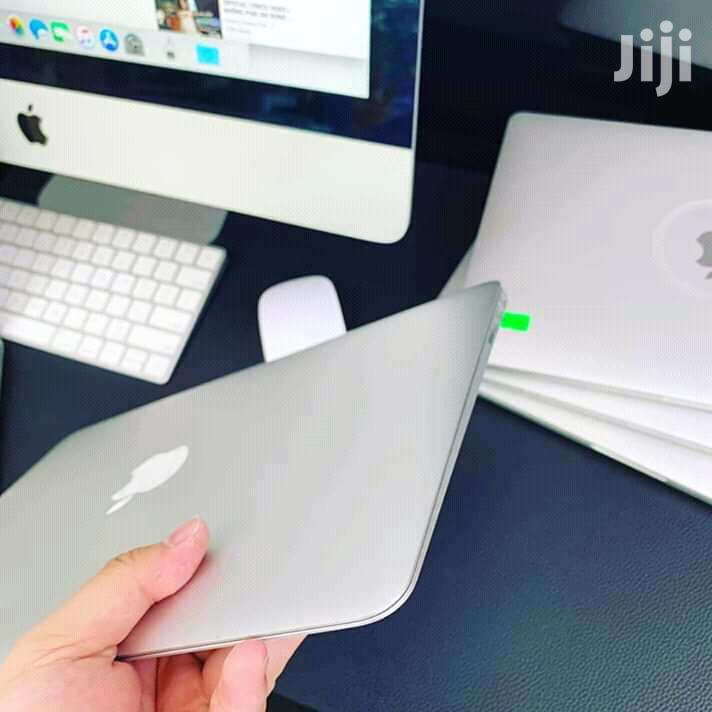 Laptop Apple MacBook Air 8GB Intel Core i5 SSD 256GB