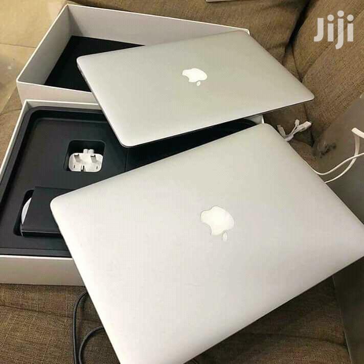 Laptop Apple MacBook Air 8GB Intel Core i5 SSD 256GB