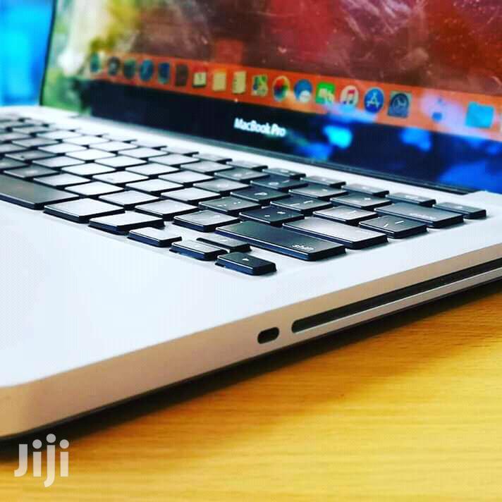 Laptop Apple MacBook Pro 4GB Intel Core i5 HDD 500GB