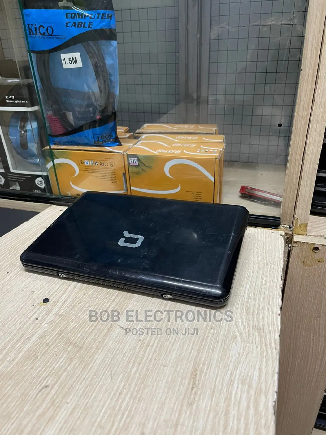 Laptop HP Mini 311 4GB Intel Xeon HDD 320GB