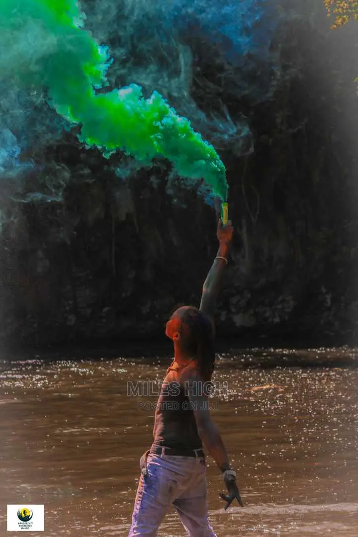 Large Smoke Bomb
