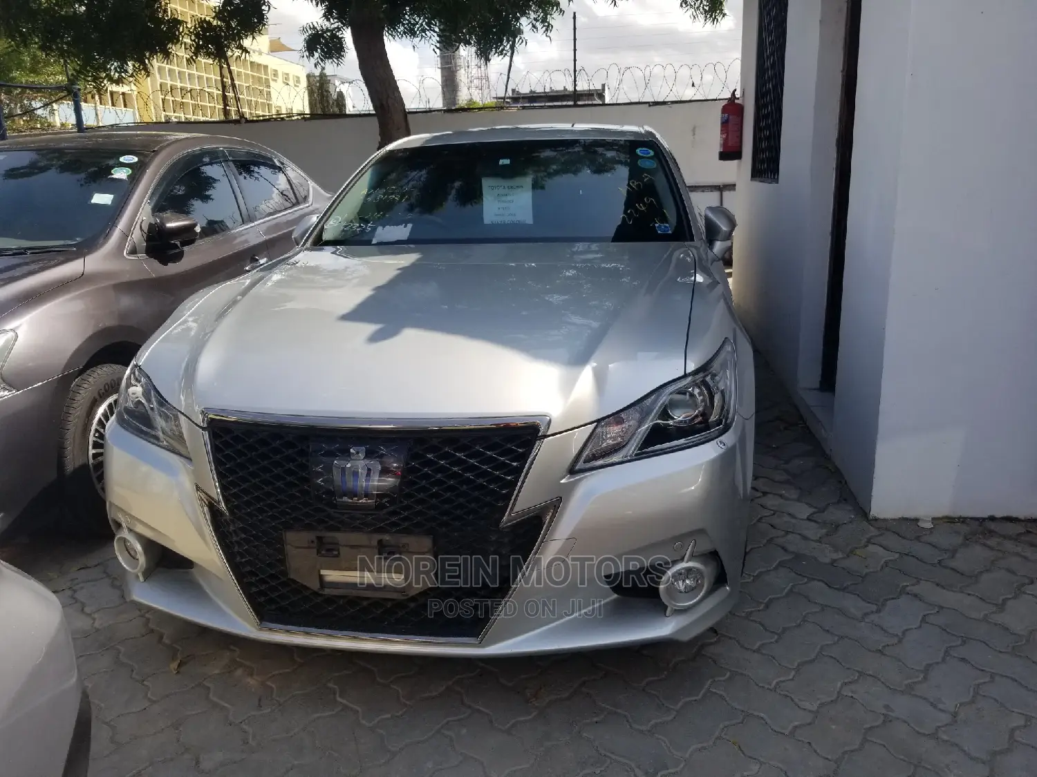 Toyota Crown 2015 Silver