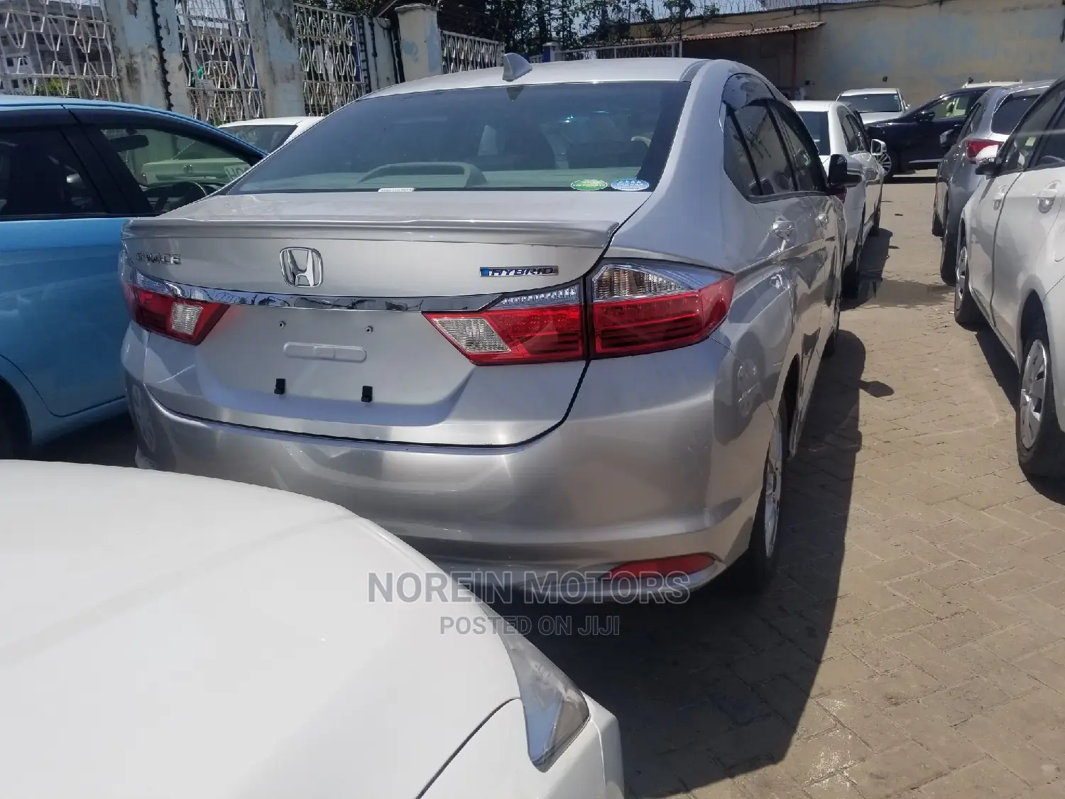 Honda Grace 2015 Silver