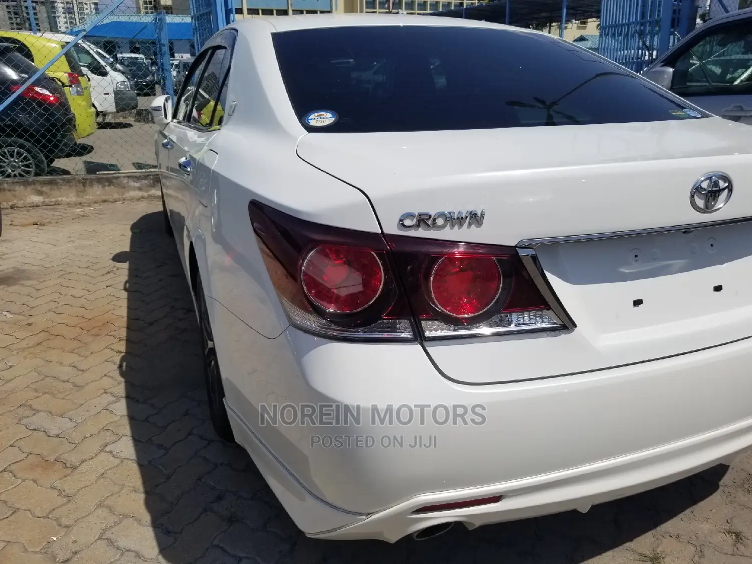 Toyota Crown 2014 Off White