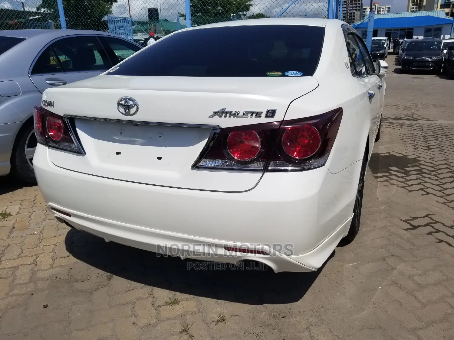 Toyota Crown 2014 Off White