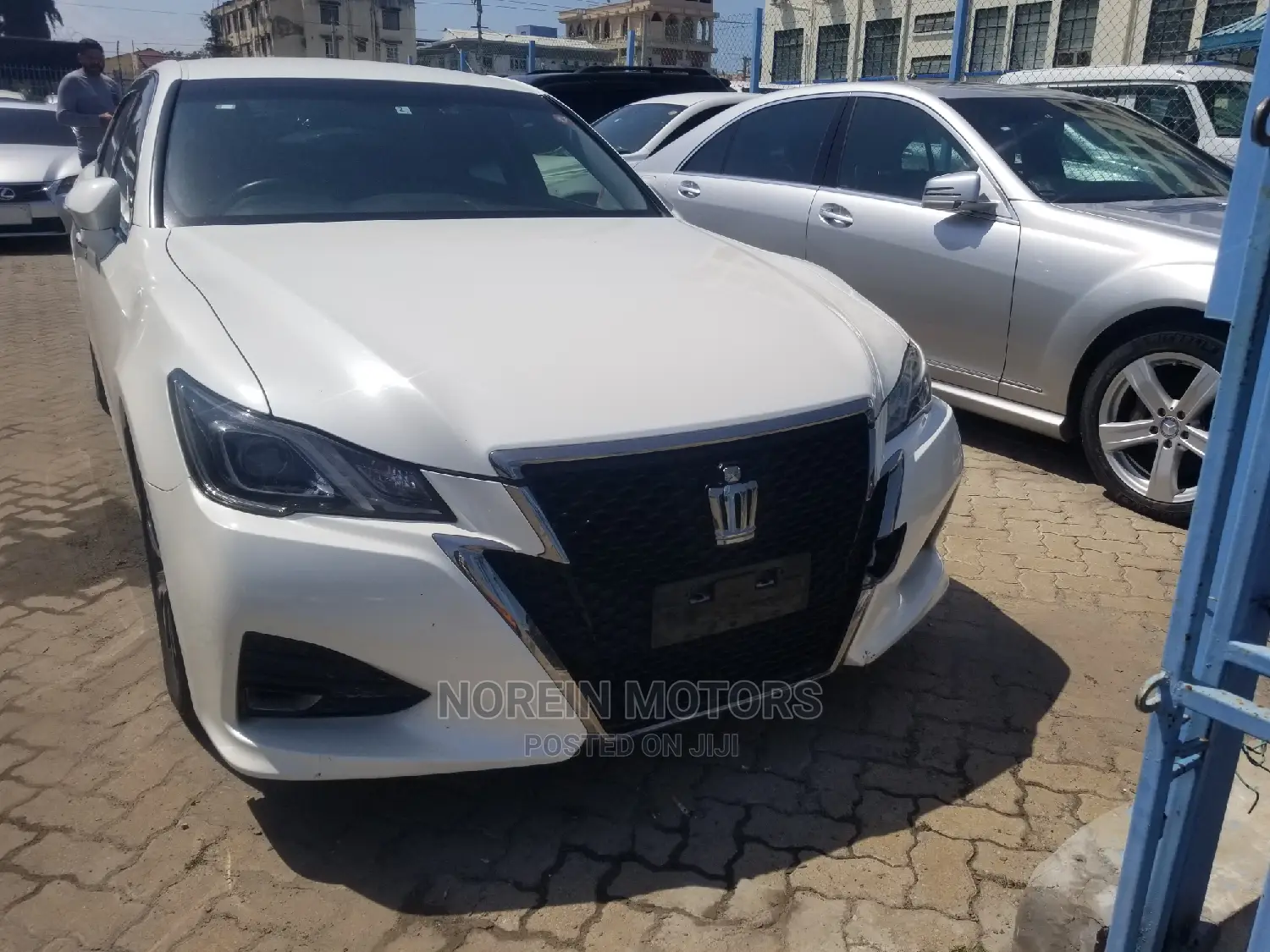Toyota Crown 2014 Off White