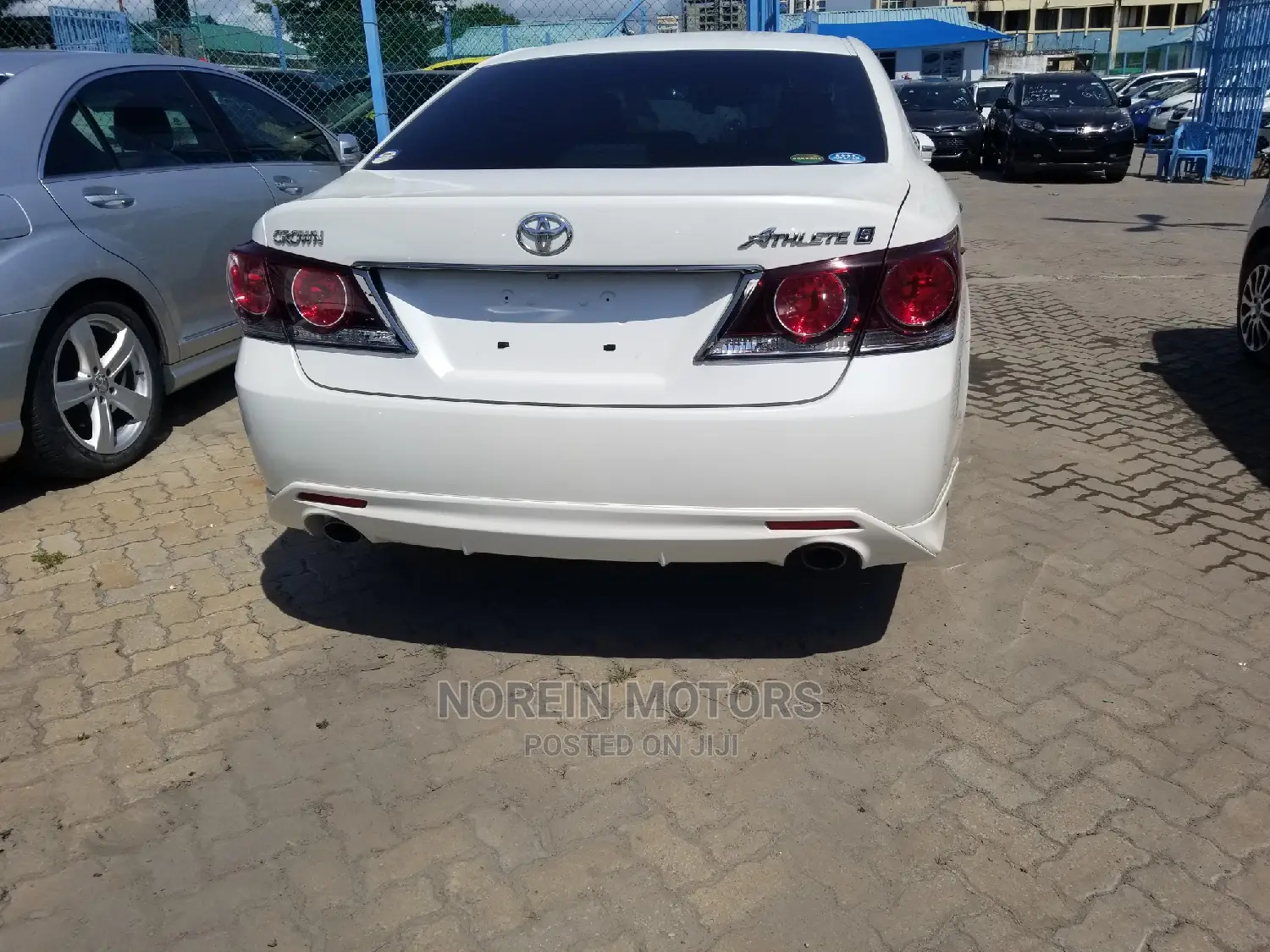 Toyota Crown 2014 Off White