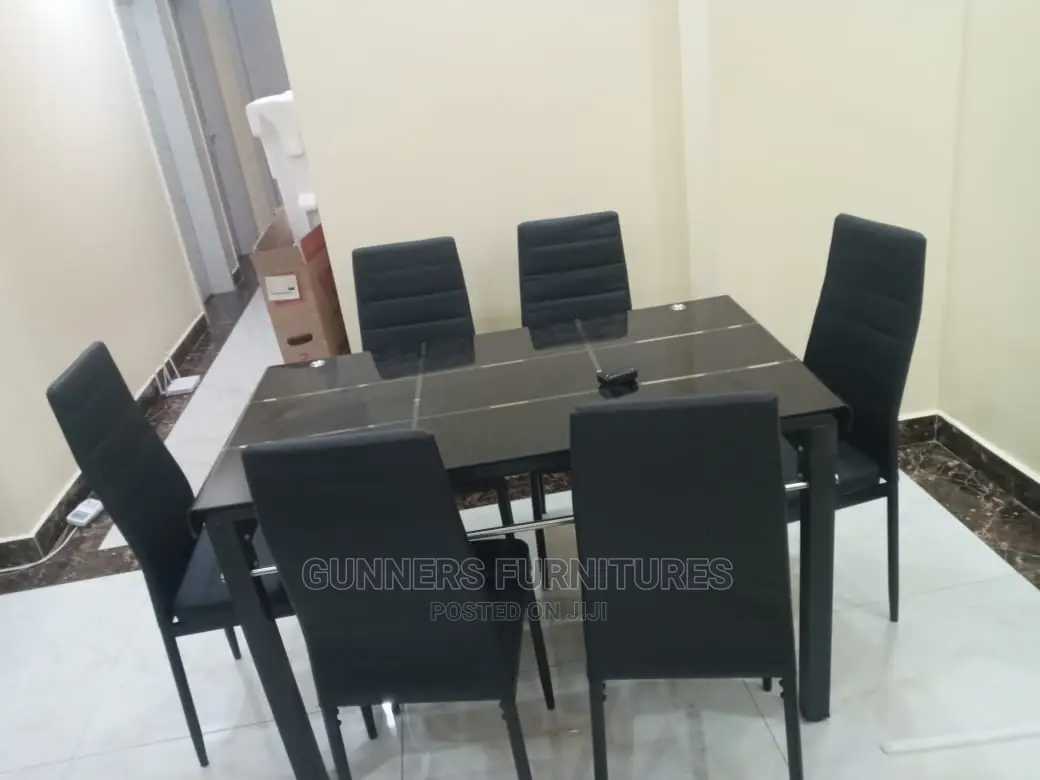 Dining Table Set.