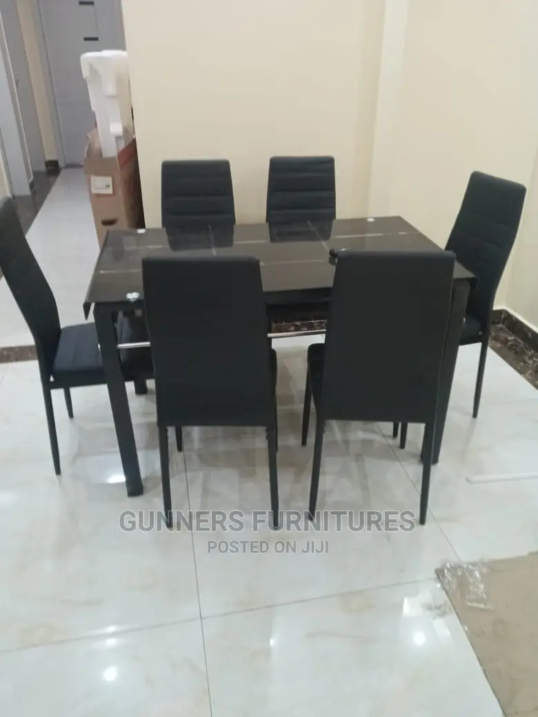 Dining Table Set.